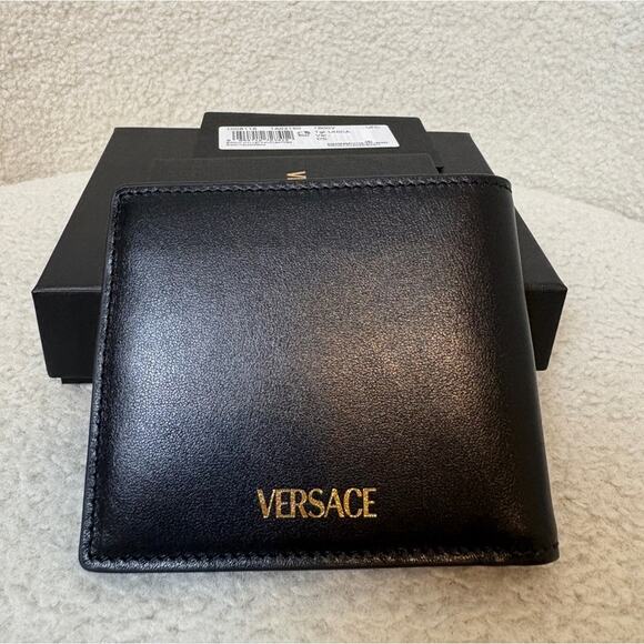 Versace Medusa Black Leather Wallet - Picture 5 of 8